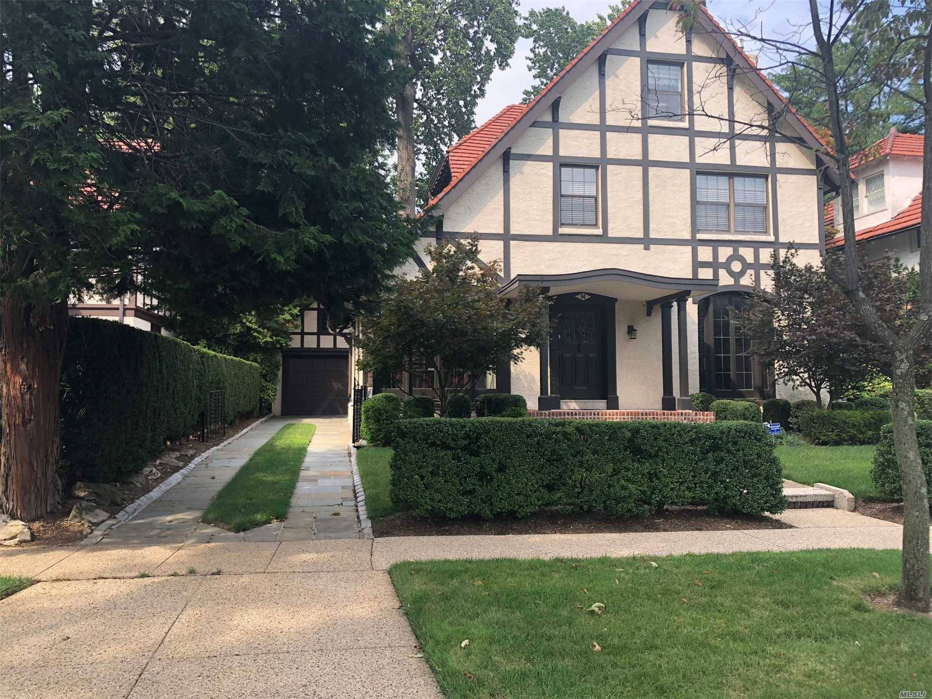 5 BR House Forest Hills LIC / Queens