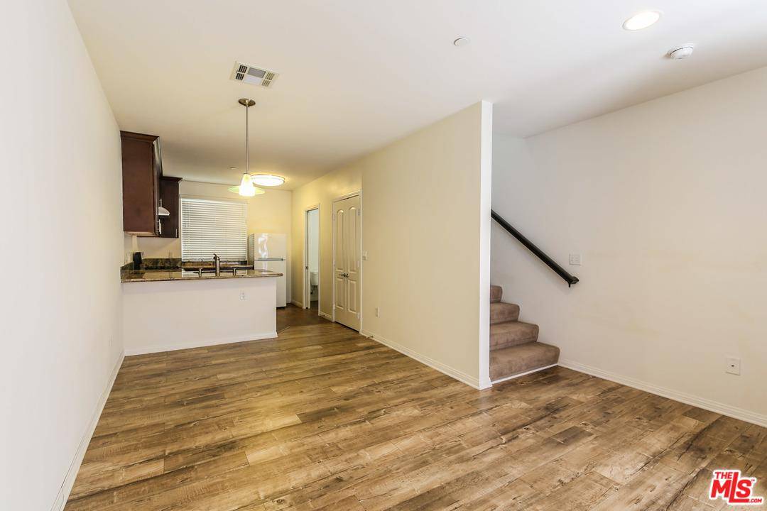 Newly built - 1 BR Townhouse Mid Wilshire Los Angeles