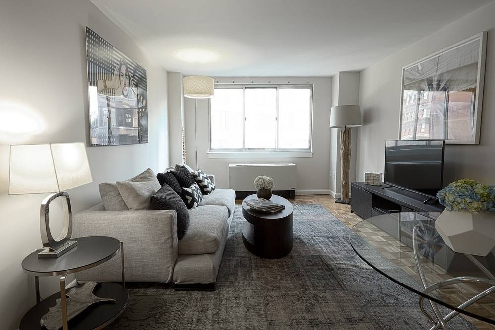 Renovated 1 bedroom apartment close to the East River!