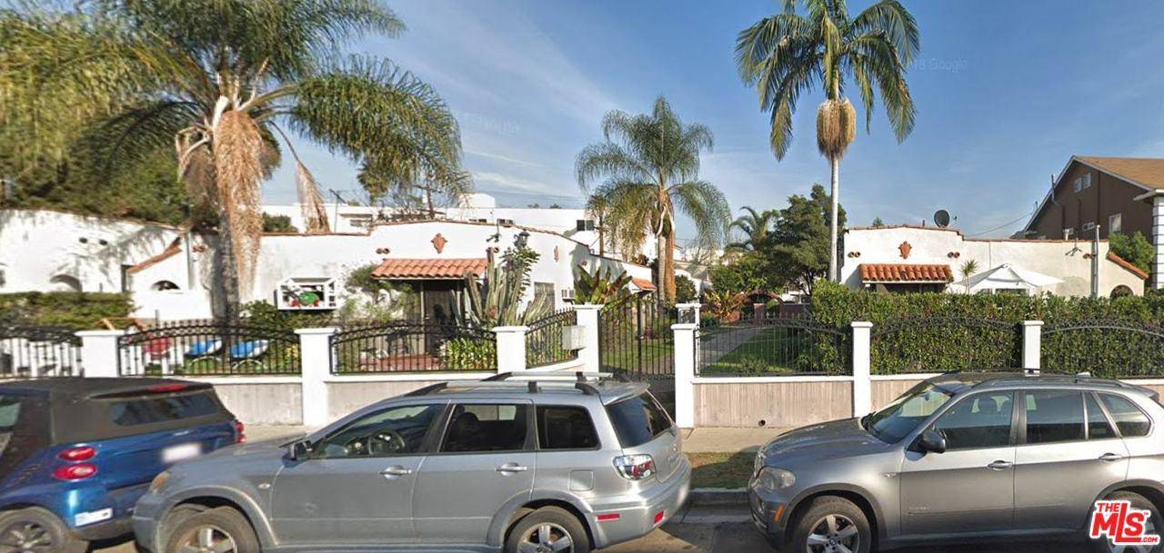 Great development opportunity in the Hollywood - 8 BR Multi-property Development West Hollywood Los Angeles