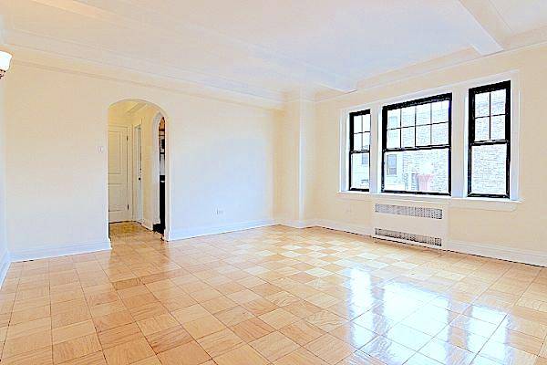 No Broker Fee!!!   Limited Time Only!!!   Sweet West Village Studio Apartment with 1 Bath featuring a Doorman and Gym