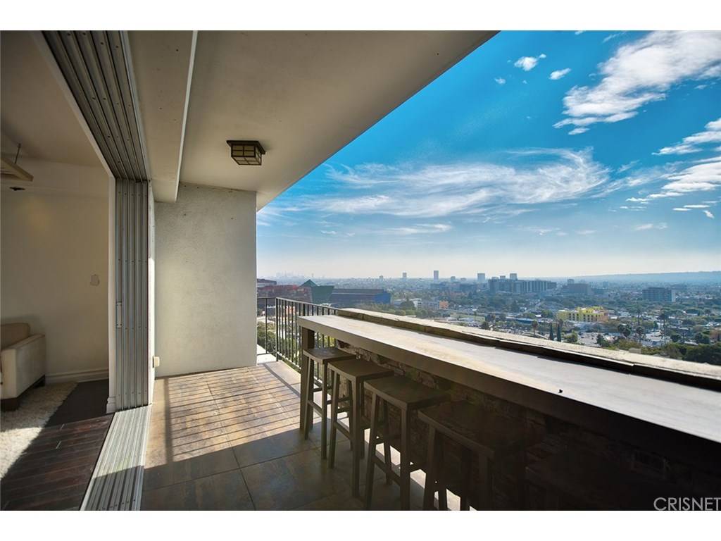 Absolutely stunning panoramic views - 2 BR Condo Beverly Hills Flats Los Angeles