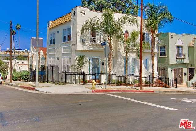 Clean turnkey Fourplex in great Koreatown location just minutes from Downtown Los Angeles