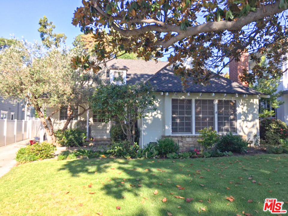 Charming Brentwood home in a prime location - 3 BR Single Family Brentwood Los Angeles
