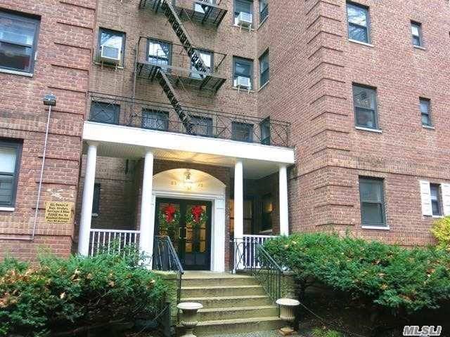 Sun-Filled, Spacious,Top Floor 1 Br (Junior 4) Co-Op For Sublet With L-Shaped Living/Dining Room In Gated, Park-Like Setting With Part-Time Security!