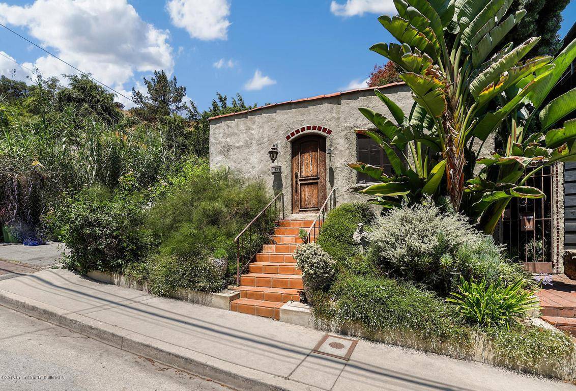 A one of a kind Hollywood Hills cottage - 2 BR Single Family Hollywood Hills East Los Angeles