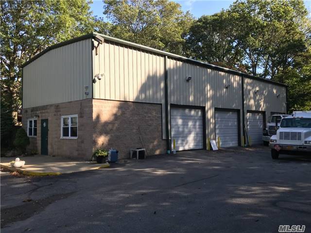 Freestanding Industrial Warehouse/Garage Building W/A Total Of 2,400 Sf To Include A 450 Sf Office & A 1,950 Sf Warehouse.