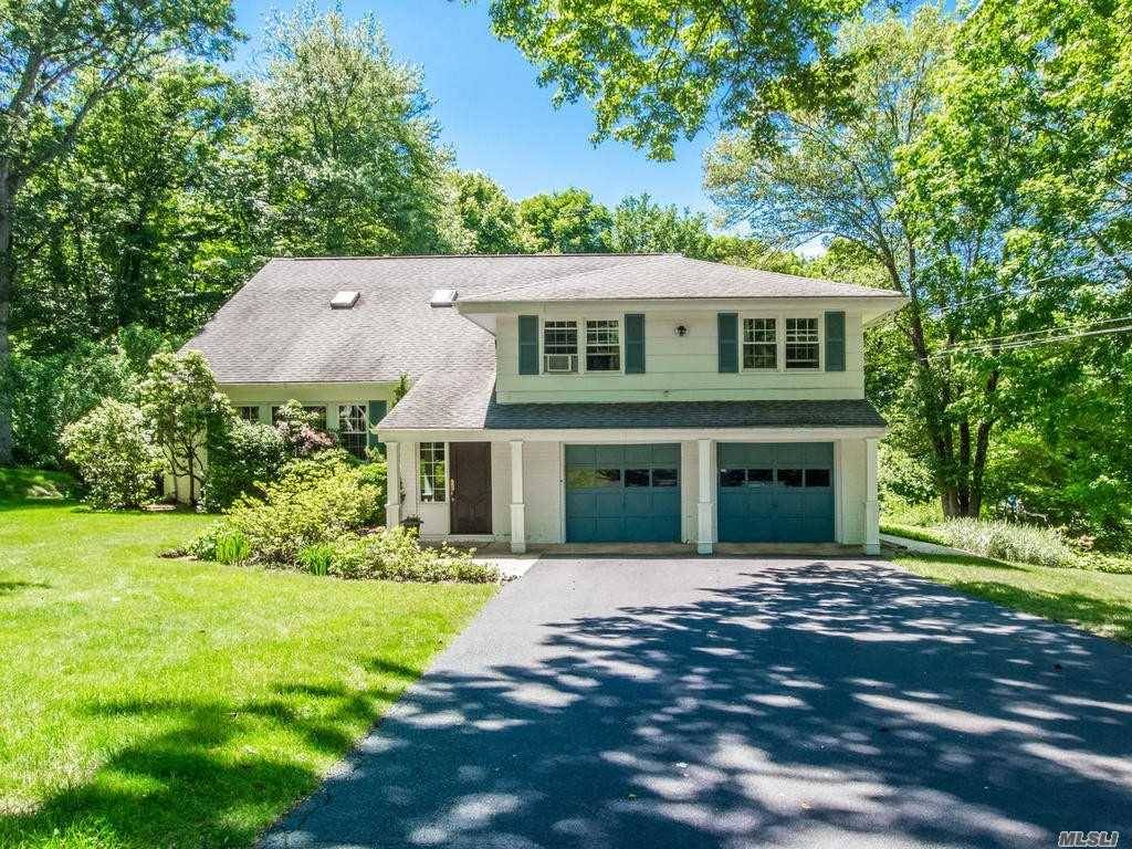 Lovely Single Family Split Level Home On A Quiet Cul-De-Sac With Abundant Street Parking A Short Distance Away From The Chappaqua Train Station.