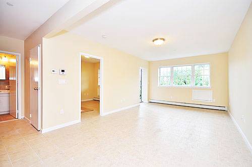 Astoria: Large 1 Bedroom For Lease in New Development With Balcony & Dishwasher