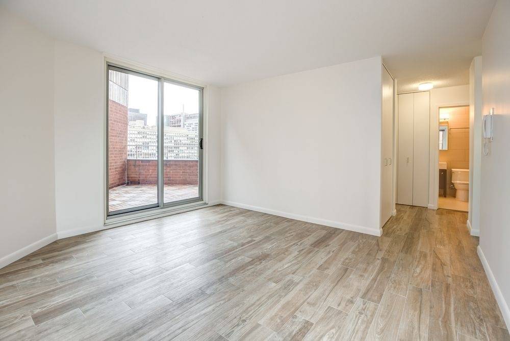 Midtown East 2 Bedroom Apartment With Option To Flex And Divide Into 3