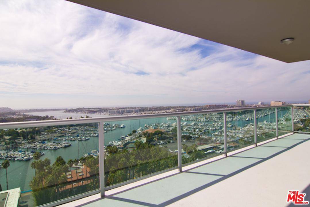 Spacious corner unit w/ unbelievable Marina/Ocean/City views from the 17th floor of the full service