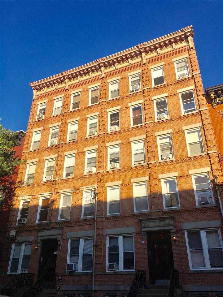 Great Two Bedroom / One Bath in Uptown Hoboken - Perfect for Shares