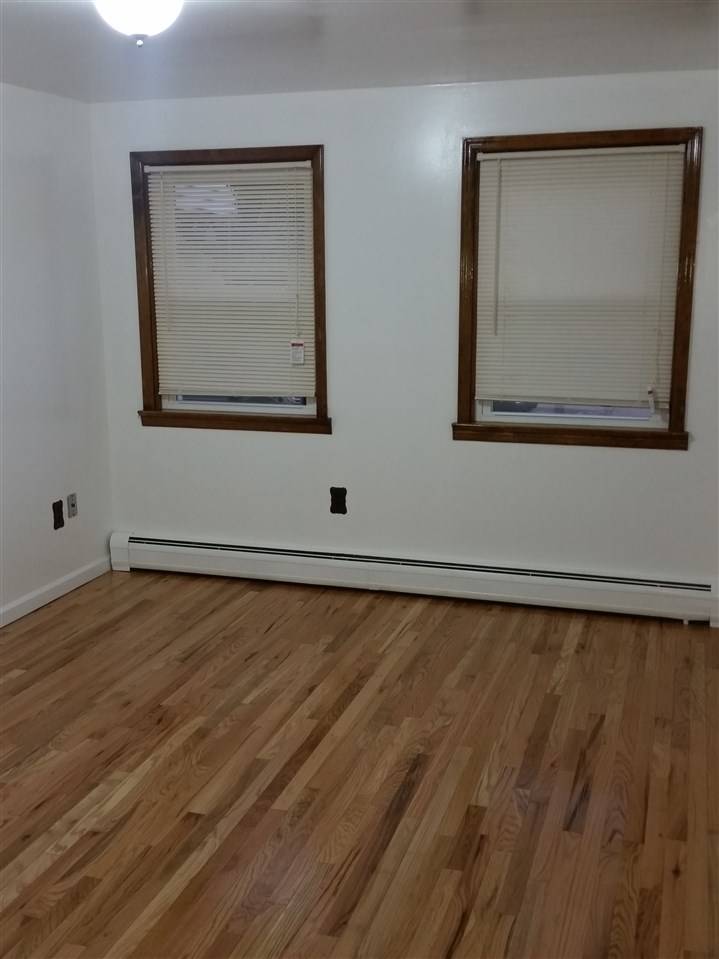 Amazing deal in the Red Hot Heights neighborhood - 1 BR New Jersey