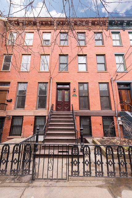 Spacious 1 bedroom/1 bath in a beautiful brownstone building just steps to Hamilton Park