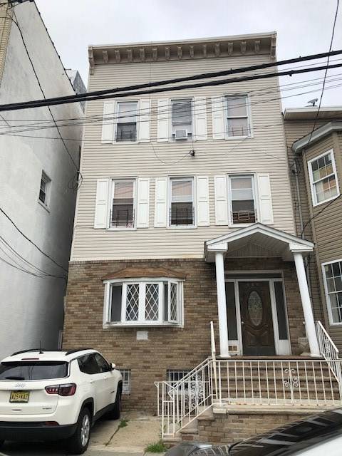 Excellent income producing 4 family in Union City - Multi-Family New Jersey