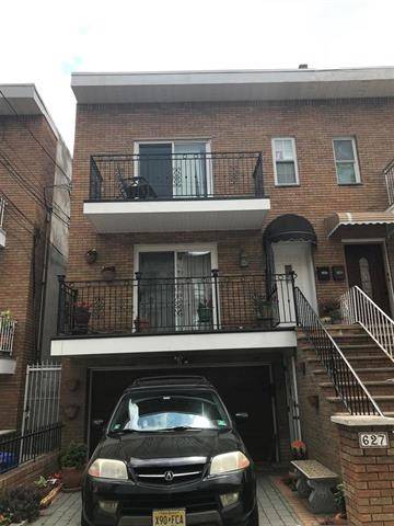 Spacious 3 Bedroom Apartment in Two Family House - 3 BR New Jersey