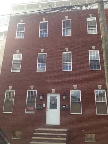 6 unit renovated building in the heart of Bergen/Lafayette