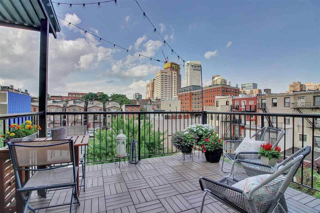 Have you been holding out for the downtown Jersey City home that checks all your boxes