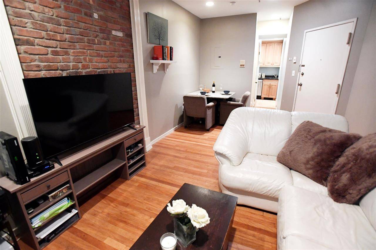 Charming Duplex in the heart of Hoboken - 1 BR New Jersey
