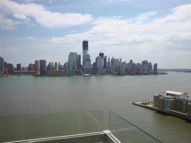 Southeast corner unit with amazing view - 2 BR New Jersey