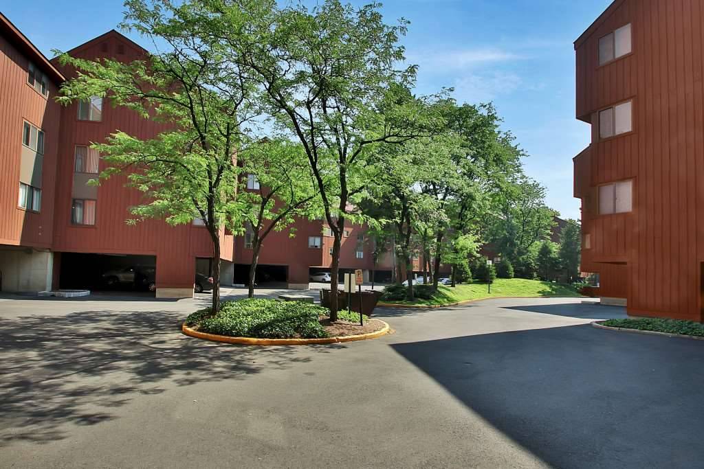 This Fantastic Fordham is pure perfection - 2 BR Condo New Jersey