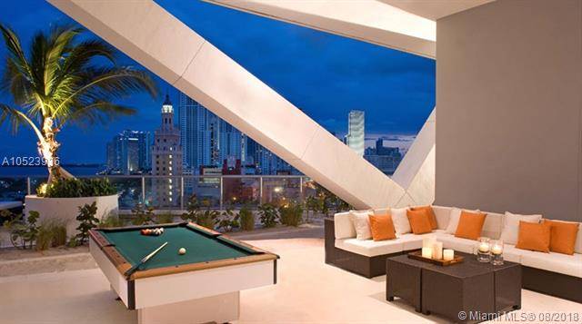 SPECTACULAR UNIT WITH GORGEOUS WATER VIEWS & VIEWS OF MIAMI'S SKYLINE