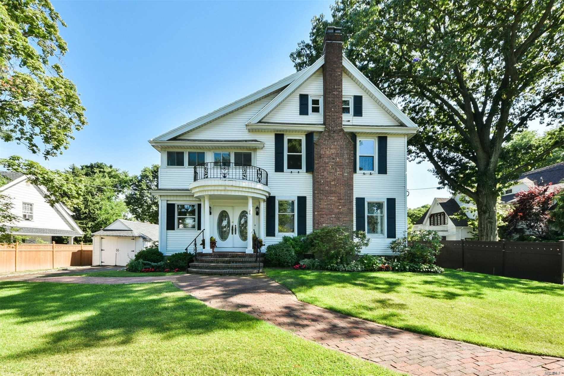 Spacious, Sunny Center Hall Colonial In Waterfront Community.