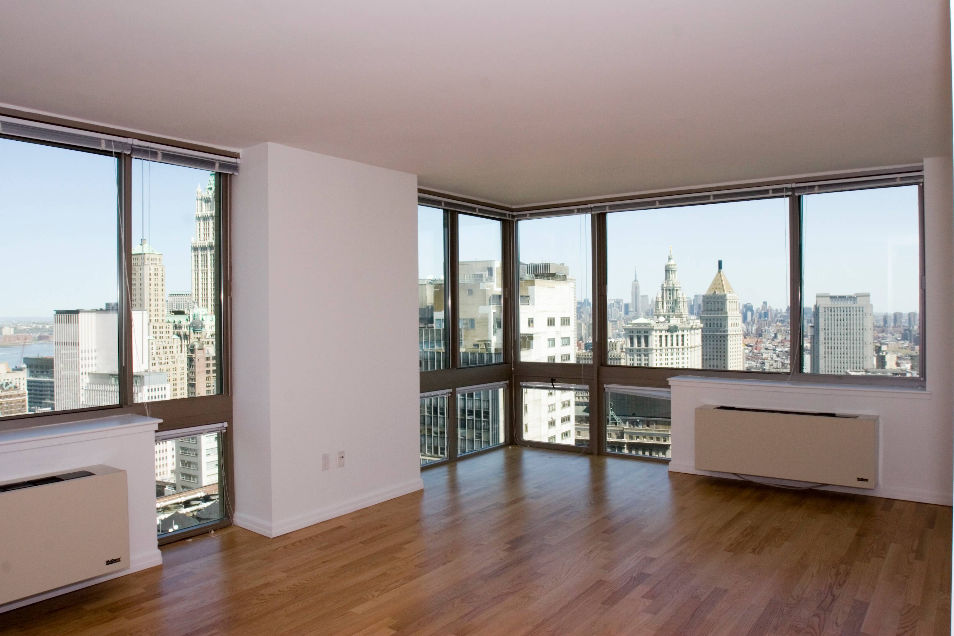 One Bedroom Apartment Located In The Financial District In High Rise Building With Laundry & Doorman Offering One Month Free And No Fee