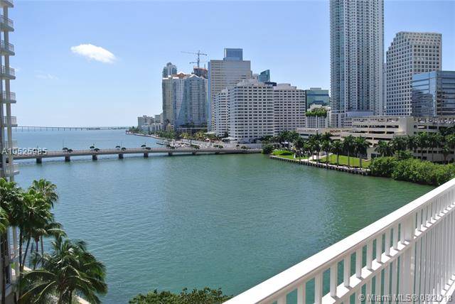 ESPECTACULAR WATER VIEW AND VERY BRIGHT CORNER UNIT WITH 3 BEDROOMS AND 3 BATH