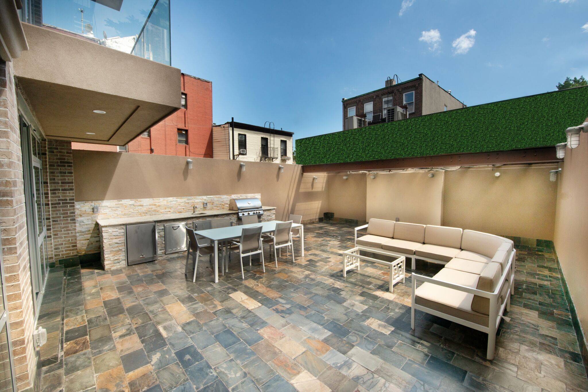 Beautiful One Bedroom in Prime Williamsburg w/ Private Outdoor Patio