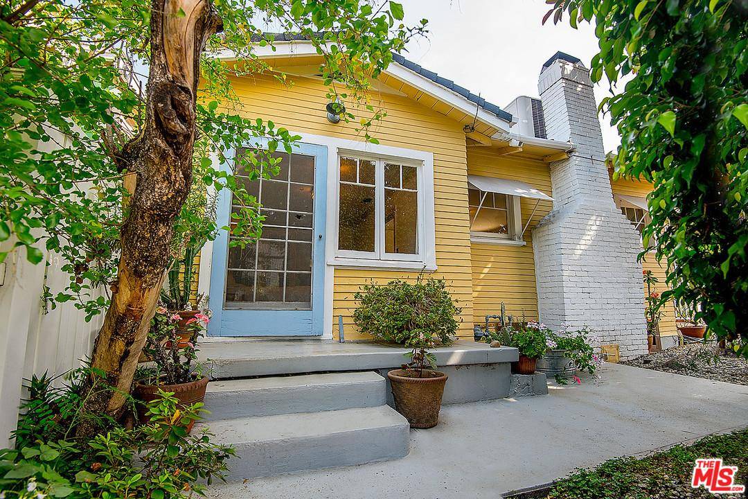 Escape the hustle and bustle of city life in this charming bungalow in the heart of West Hollywood