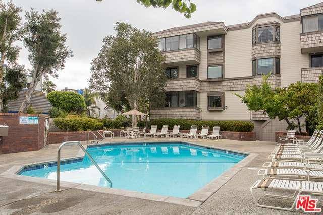 Walking distance to the beach - 2 BR Condo Los Angeles