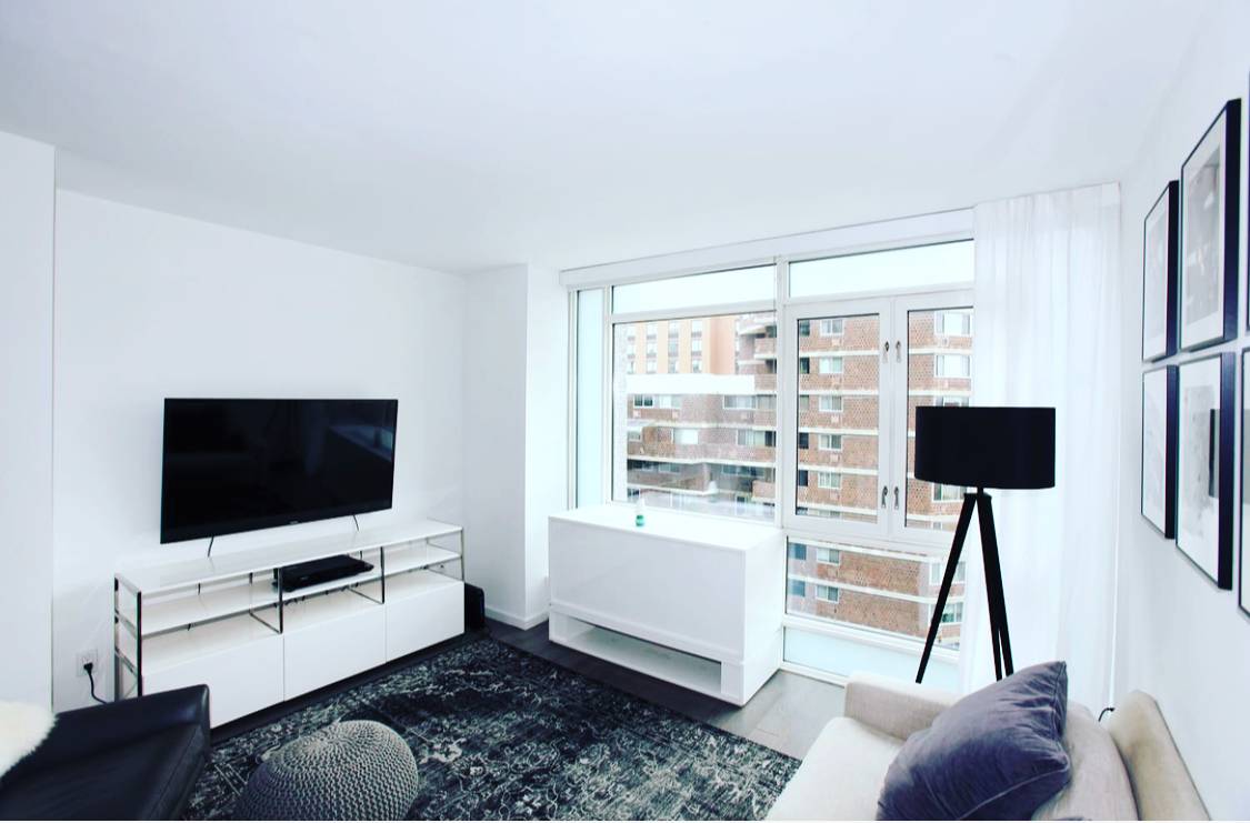 Brand New Luxury Furnished 1 Bedroom * 24 HR Doorman * Wright Fit Gym * W/D in unit * Roof Terrace *  Views * Gramercy Park