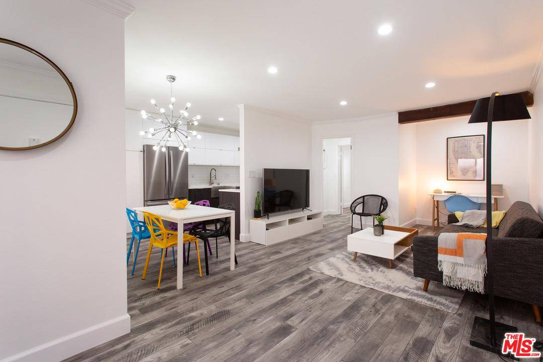 Extensively renovated 1 bedroom - 1 BR Condo Mar Vista Los Angeles