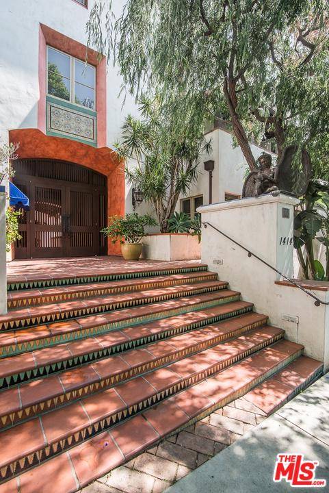 Located on a quiet tree-lined street - 3 BR Townhouse Sunset Strip Los Angeles