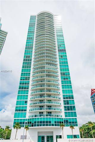 Gorgeous SW corner unit at skyline Brickell- Totally renovated unit with amazing water views