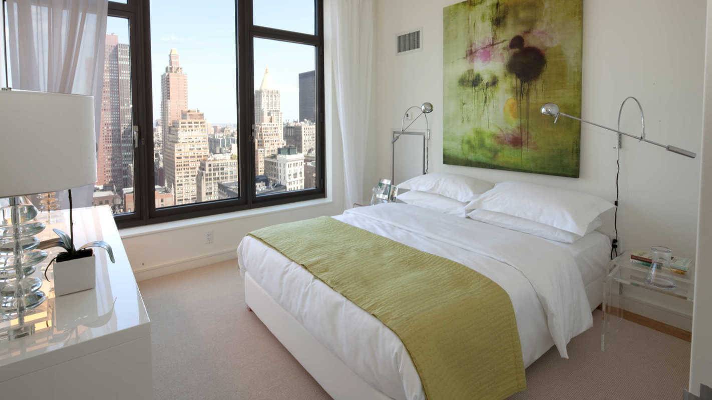 No Fee! This luxurious 1 Bedroom / 1 Bathroom located in Chelsea.