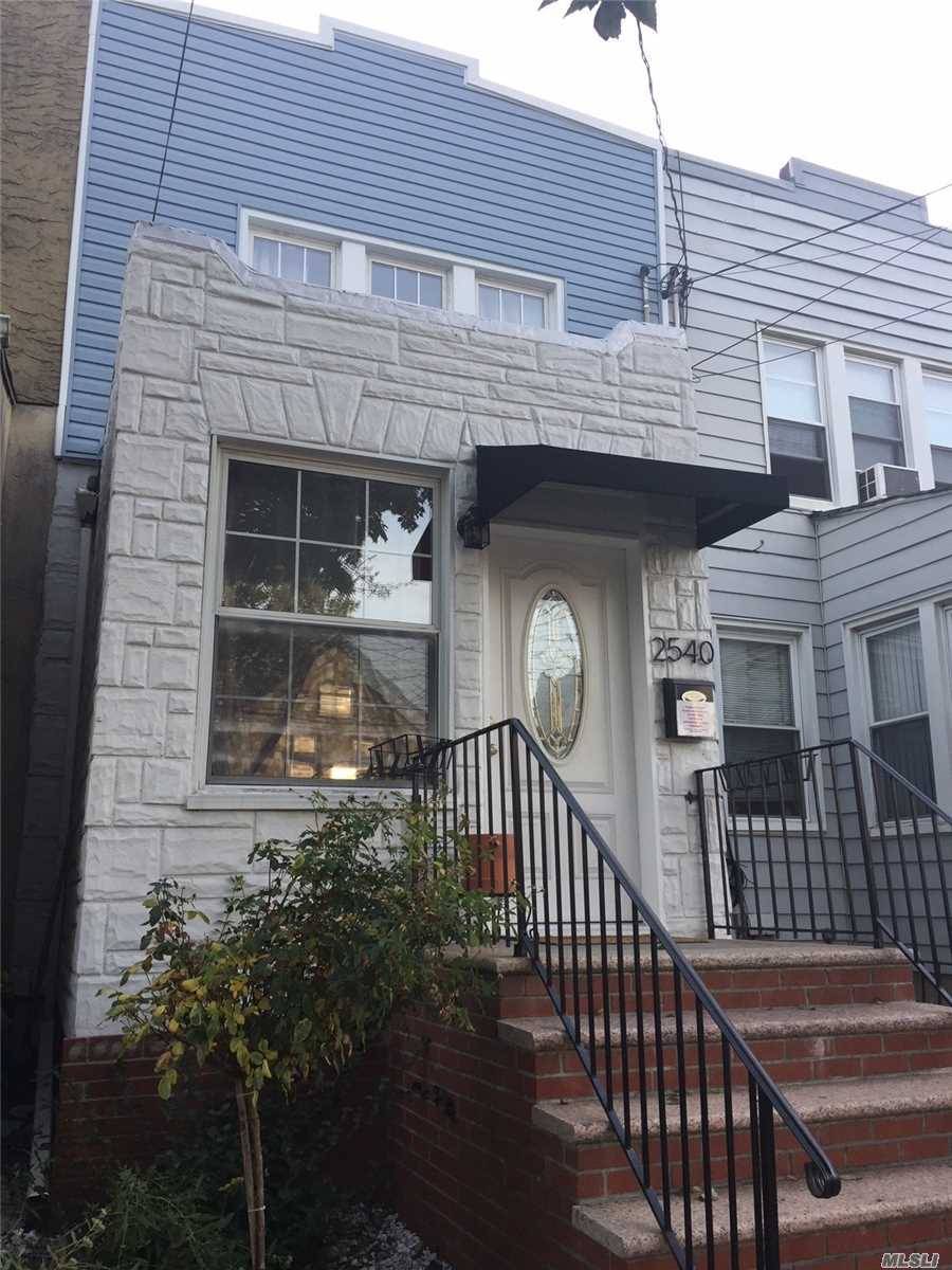 Gilmore Street 4 BR House Jackson Heights LIC / Queens