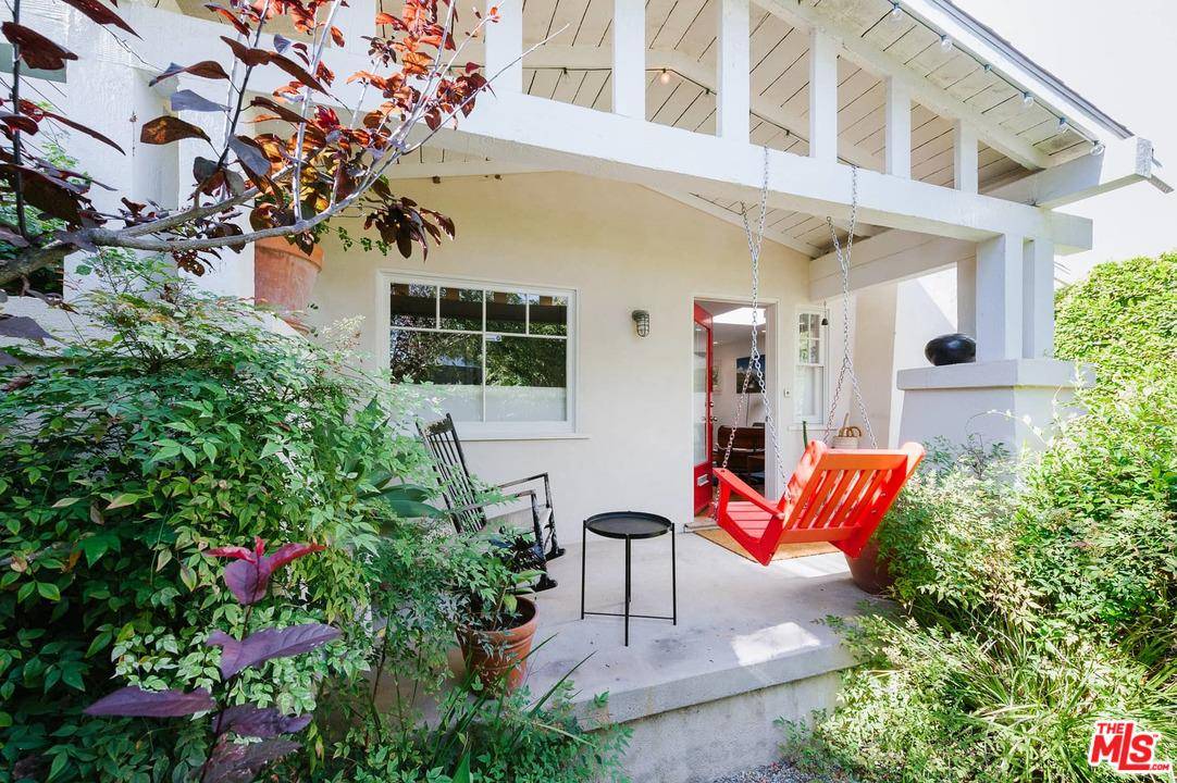Quintessential Craftsman cottage in one of the best locations that Venice has to offer