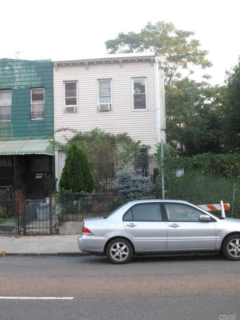 Lafayette Ave 3 BR Multi-Family Bedford-Stuyvesant Brooklyn