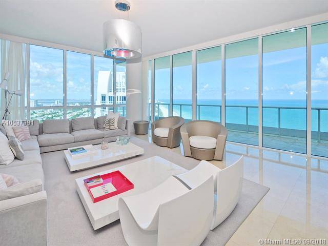 A direct ocean view Miami Beach luxury apartment at The Continuum South Beach
