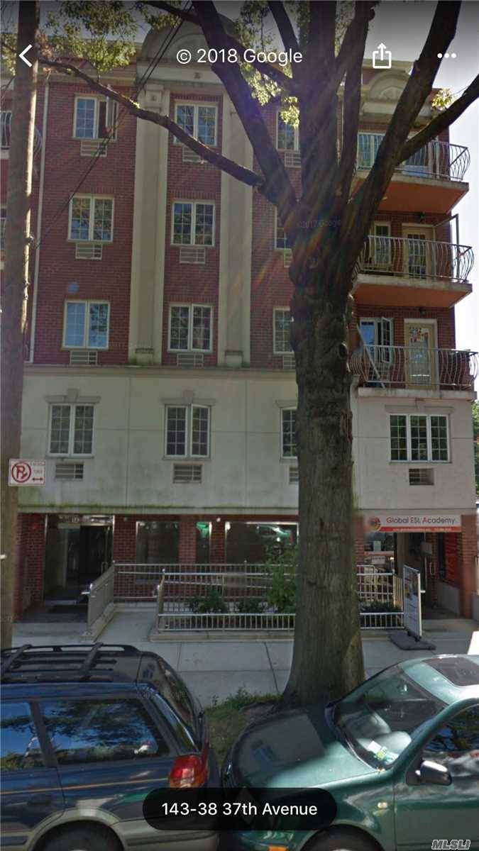 37th Ave 2 BR House Flushing LIC / Queens