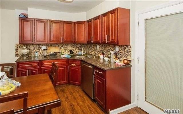 251st 3 BR House Jamaica LIC / Queens