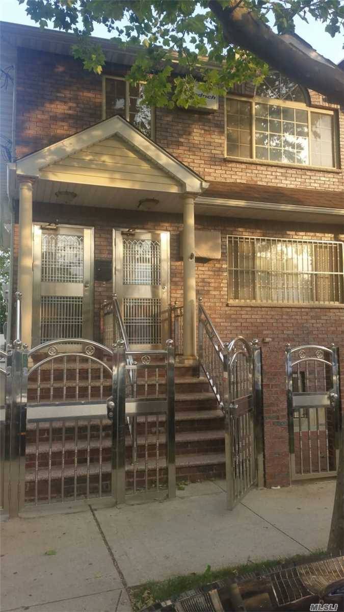 109th 6 BR House Jamaica LIC / Queens