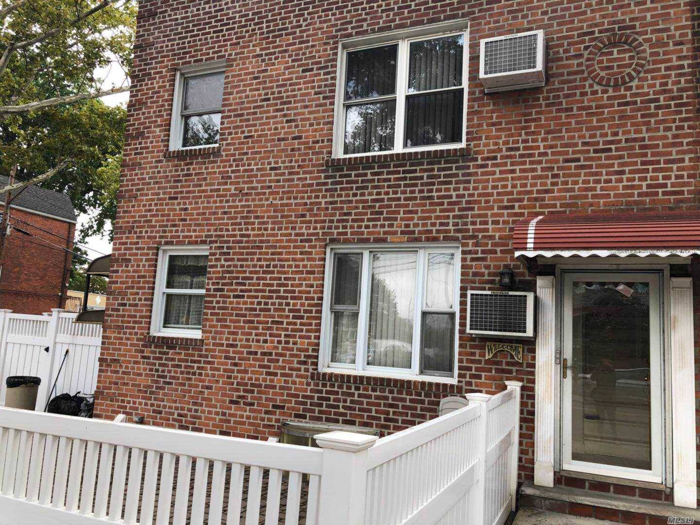 2 BR House Flushing LIC / Queens