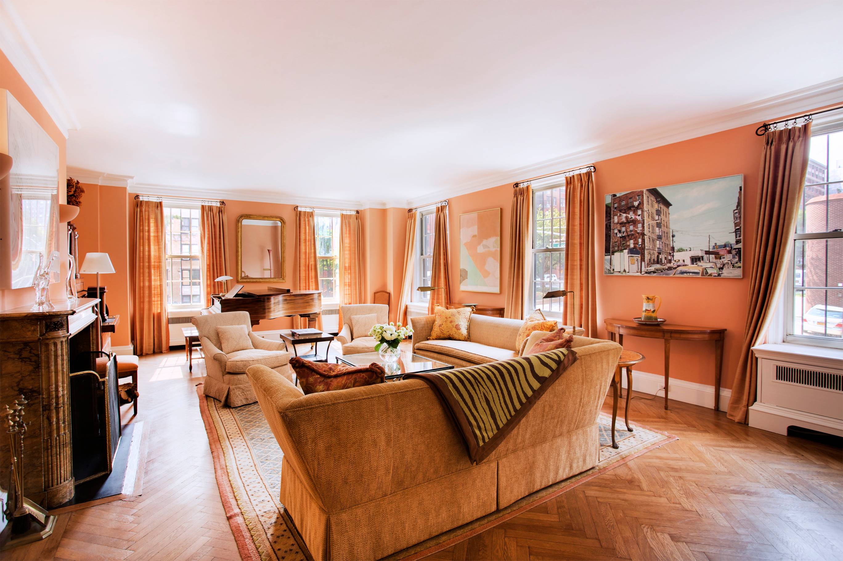 Experience the grandeur of this beautiful maisonette at one of the most prestigious addresses on the Upper East Side.