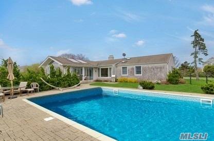 Beautiful Full 1 Acre Lot With Pool.