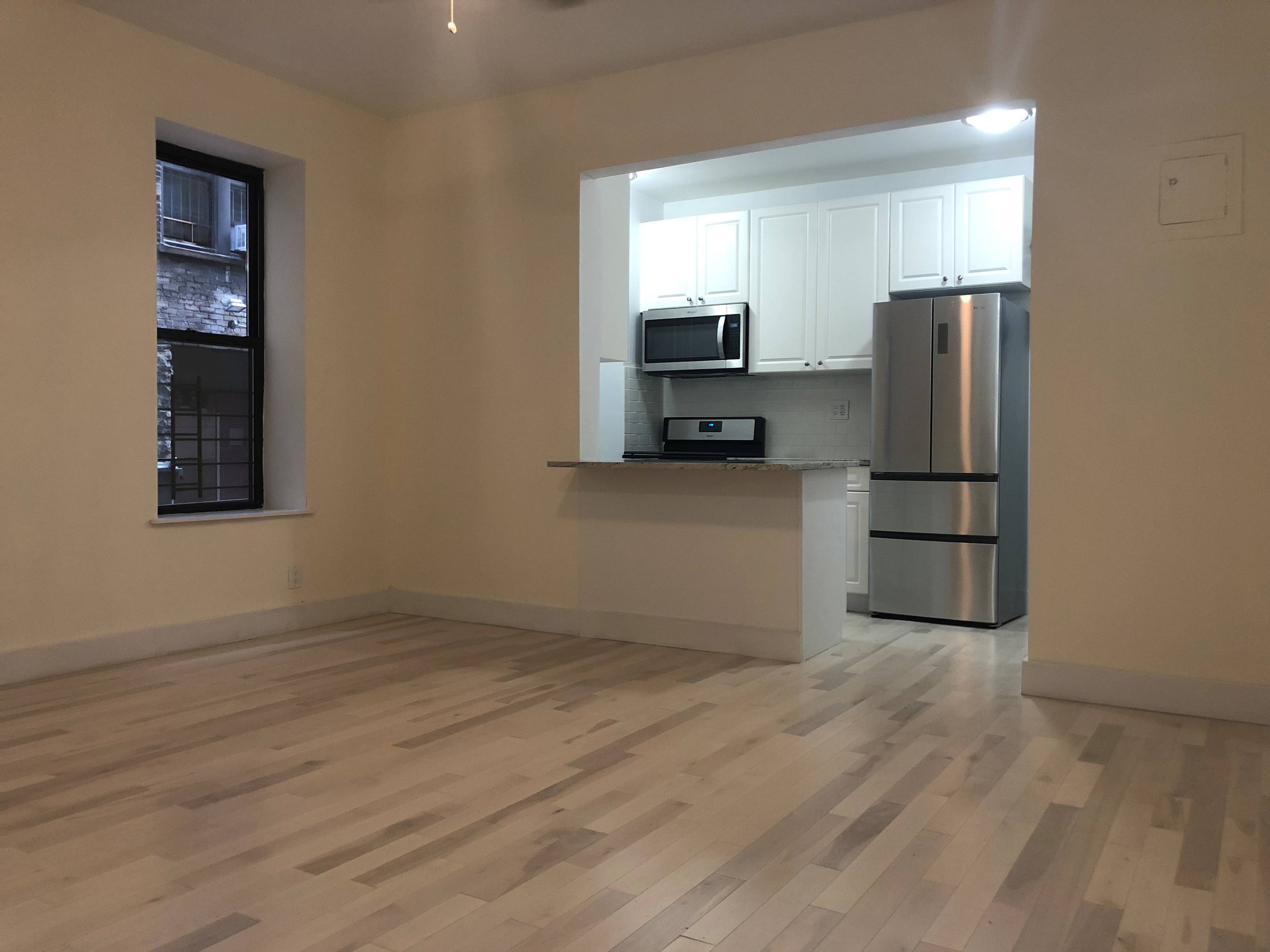 Brand New Gut Renovated Spacious Studio Apartment With Amazing Modern Finishes In Hudson Heights!