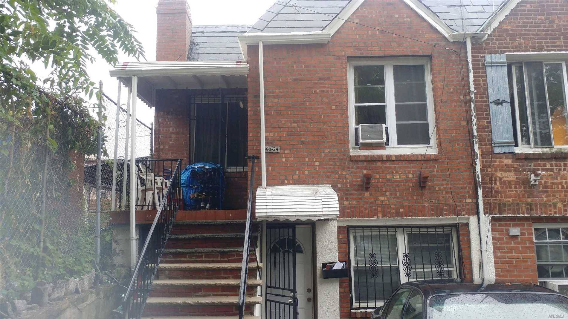 2 Family House Near La Guardia Airport With Its Own Private Driveway.