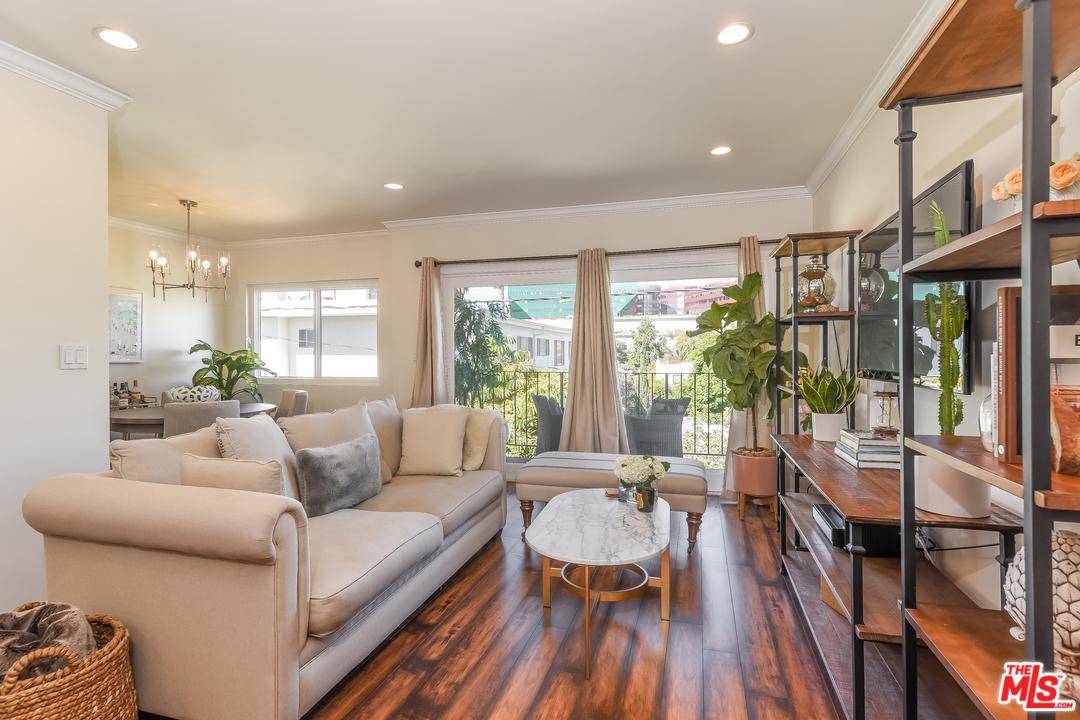 It's here - 2 BR Condo Beverly Grove Los Angeles